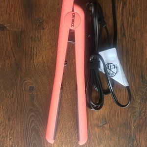 Amika flat iron